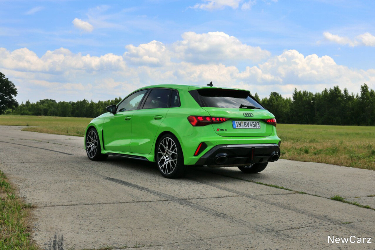 Audi RS3 Sportback seitlich hinten
