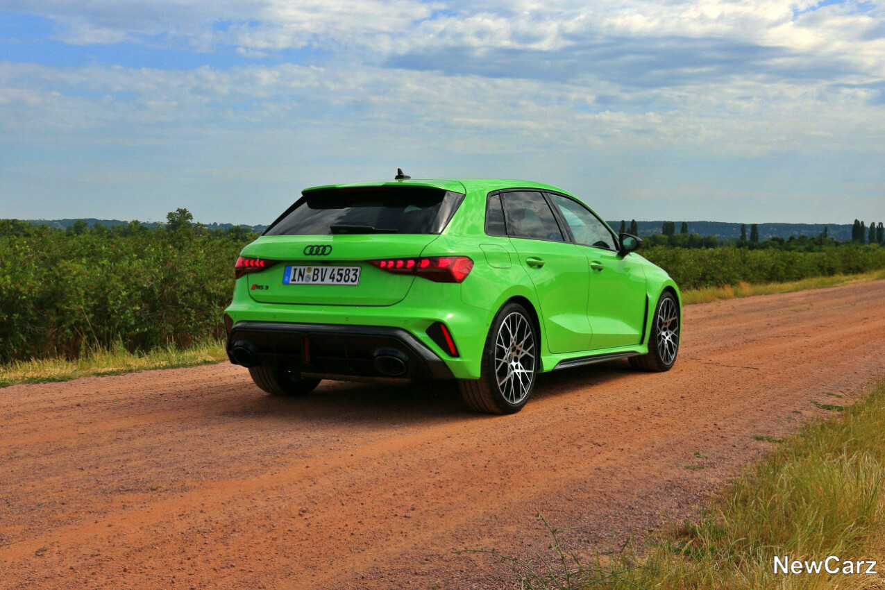 Audi RS3 Sportback seitlich hinten