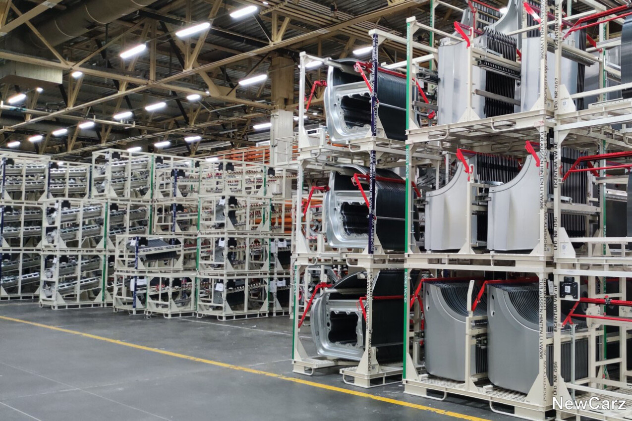 Autoeuropa in Palmela Lager Karosserieteile