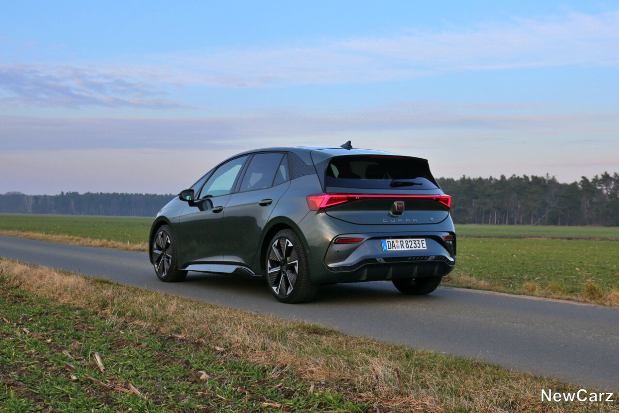 Cupra Born VZ schräg hinten links