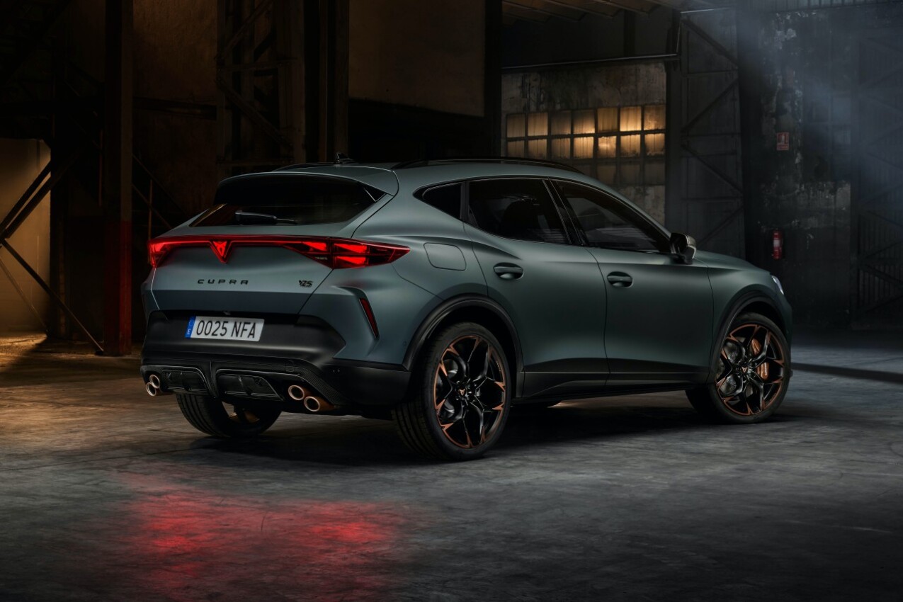 Cupra Formentor VZ5 Facelift schräg hinten rechts