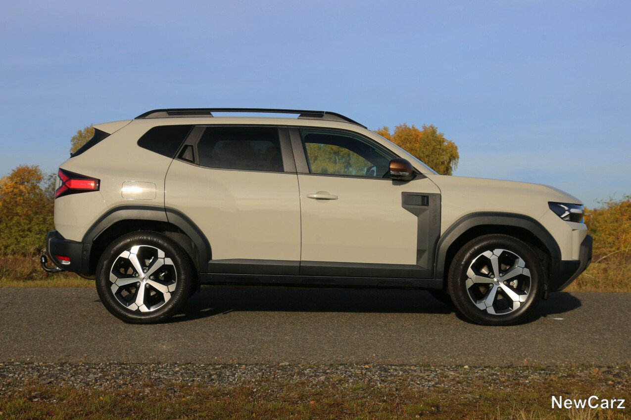Dacia Duster Mild Hybrid 130 4x4 Seite rechts