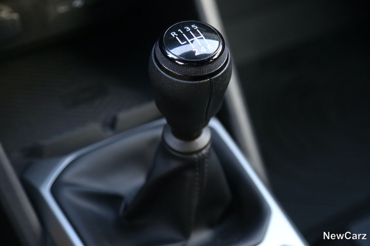 Dacia Duster Mild Hybrid 130 4x4 Schaltknauf