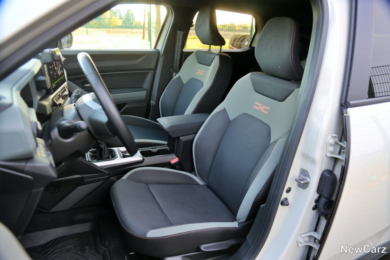 Dacia Duster Mild Hybrid 130 4x4 Vordersitze
