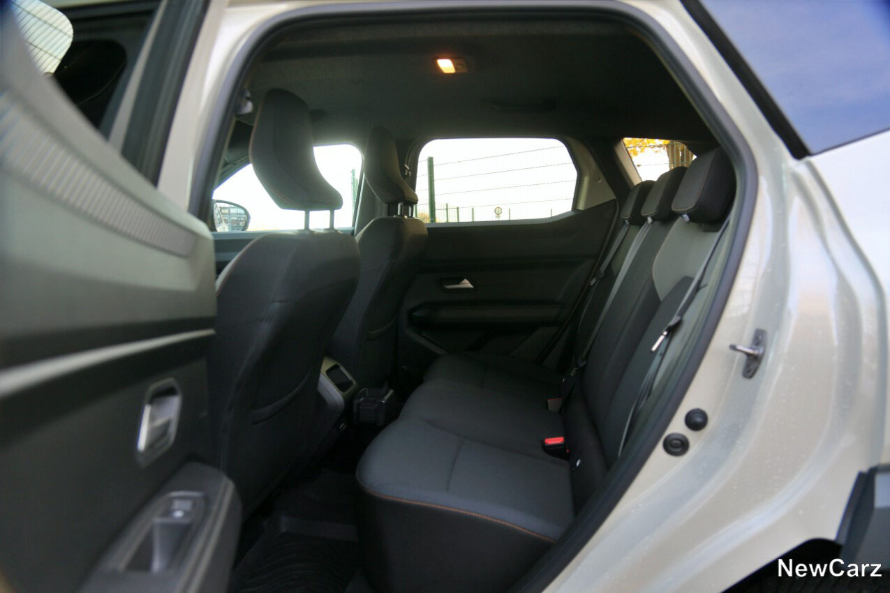 Dacia Duster Mild Hybrid 130 4x4 Fond