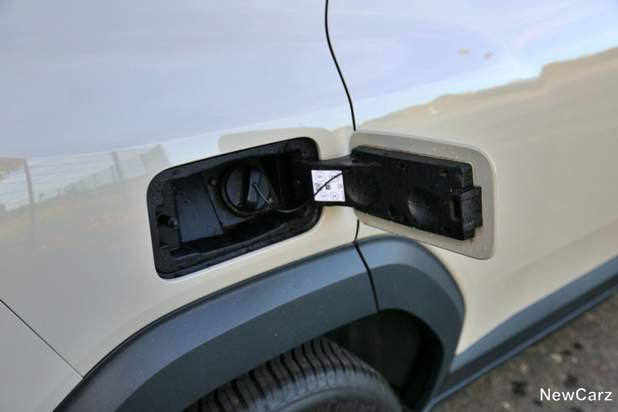 Dacia Duster Mild Hybrid 130 4x4 Tankdeckel