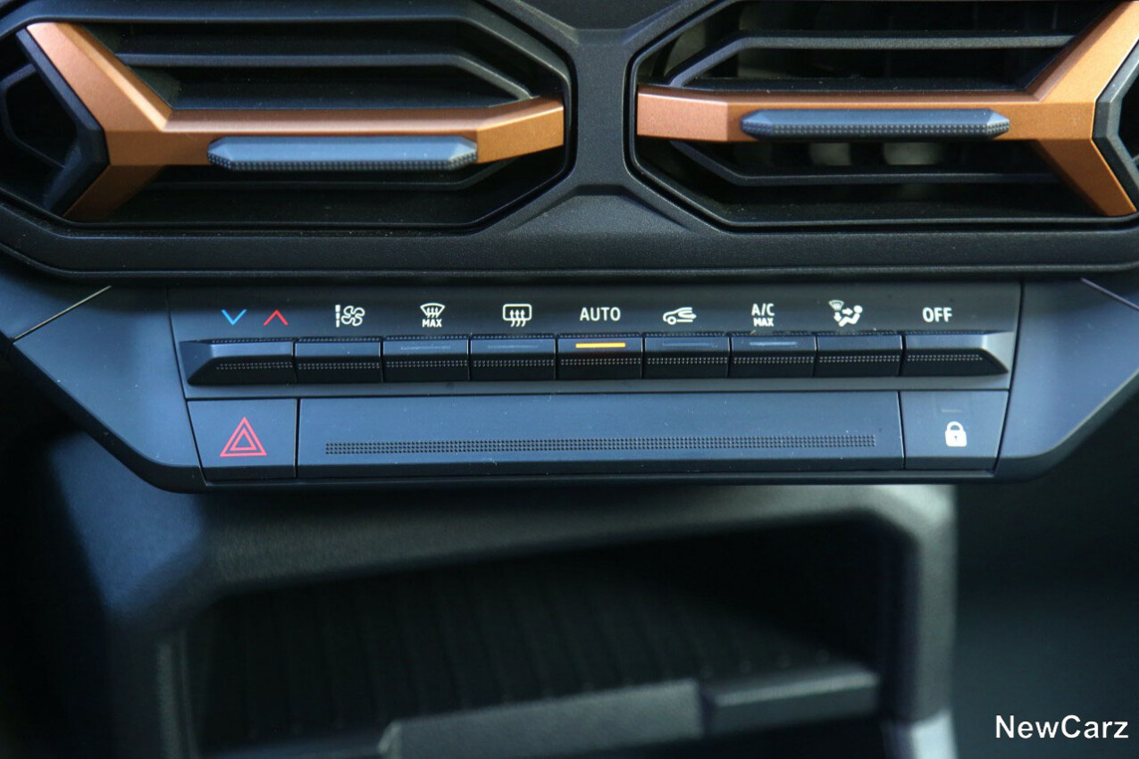 Dacia Duster Mild Hybrid 130 4x4 Klimabedienung