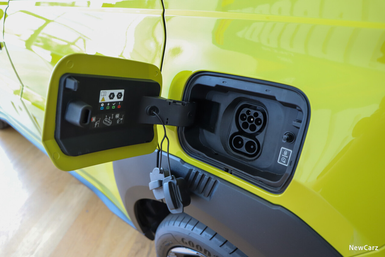 Fiat Grande Panda Ladeanschluss hinten