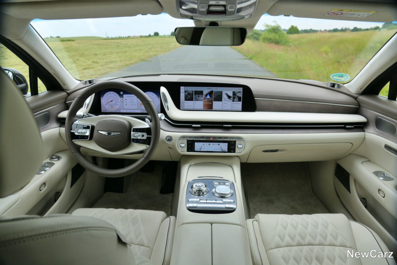 Genesis G90 LWB Instrumententafel