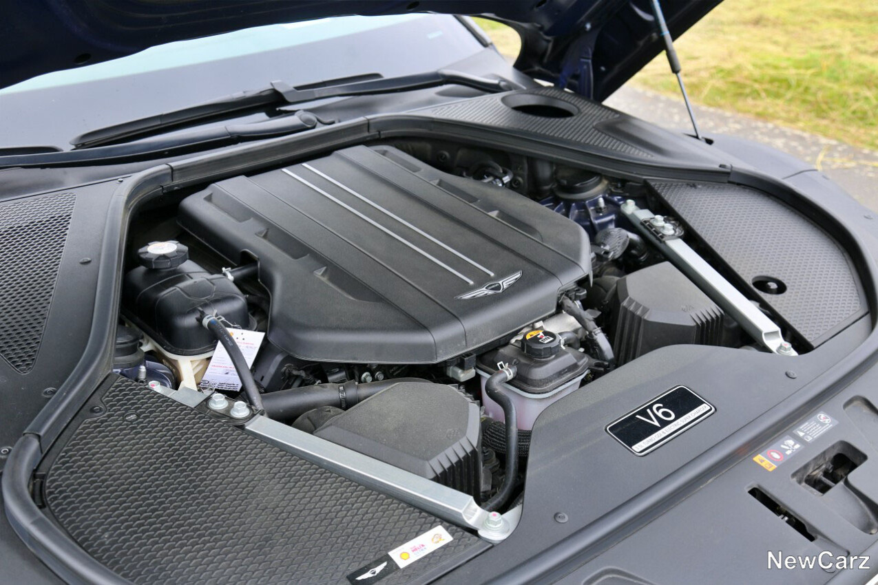 Genesis G90 LWB Motor