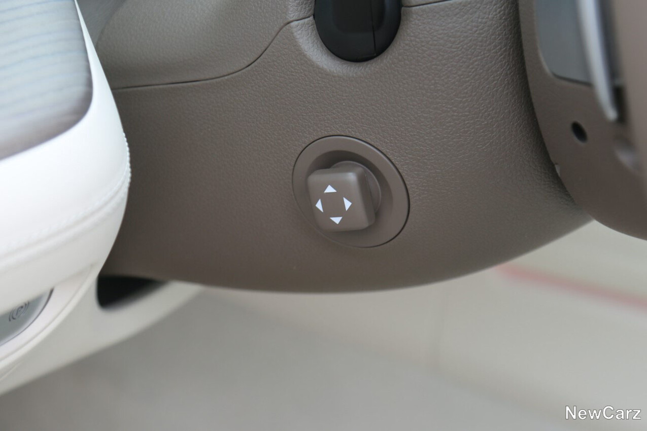 Genesis G90 LWB Lenkradverstellung