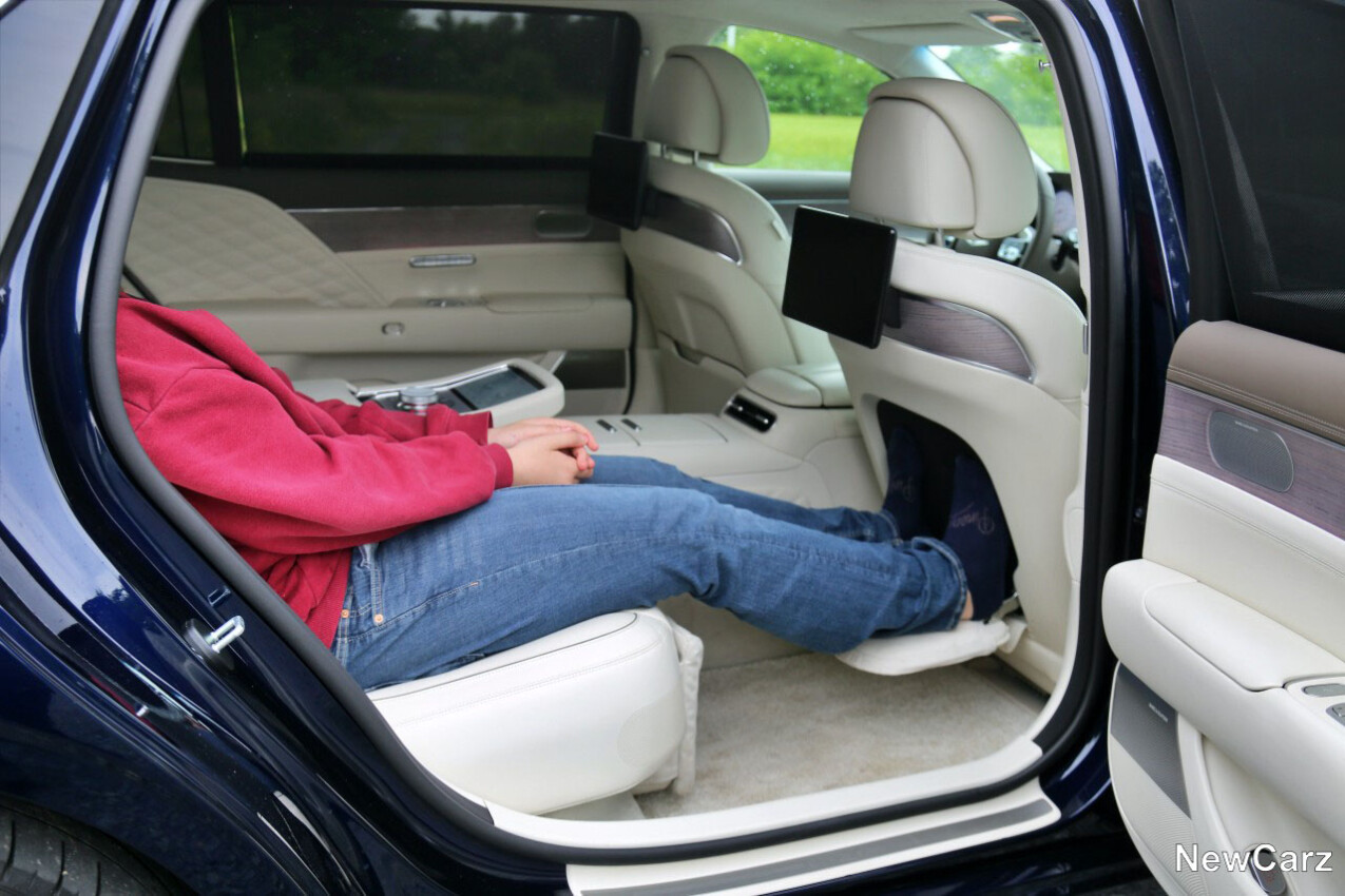 Genesis G90 LWB Fond Relaxfunktion