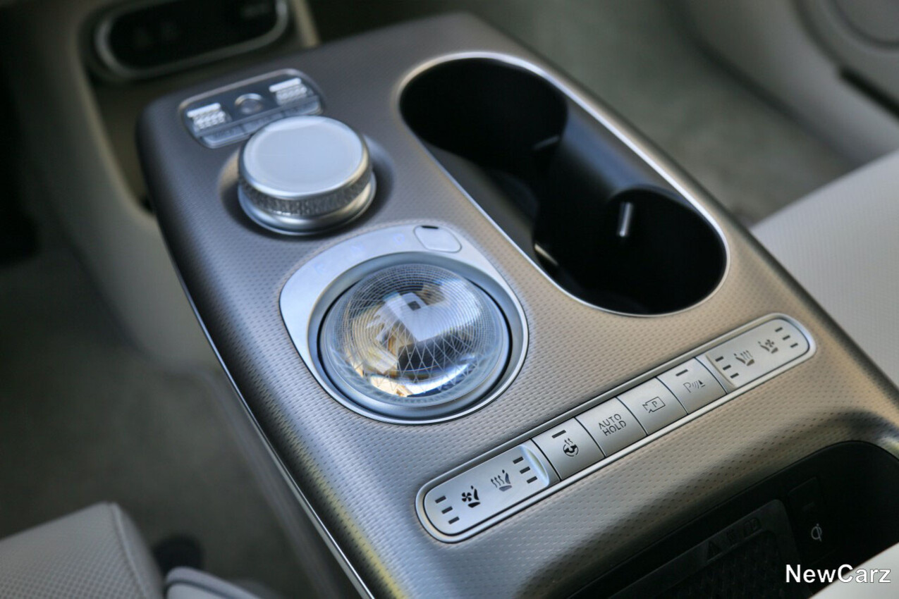 Genesis GV60 Mittelkonsole