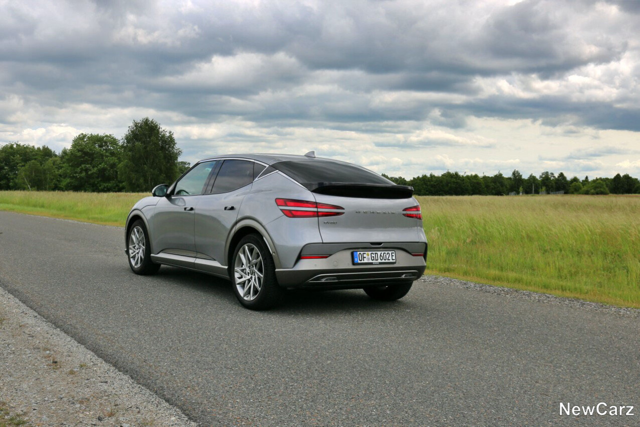 Genesis GV60 schräg hinten links