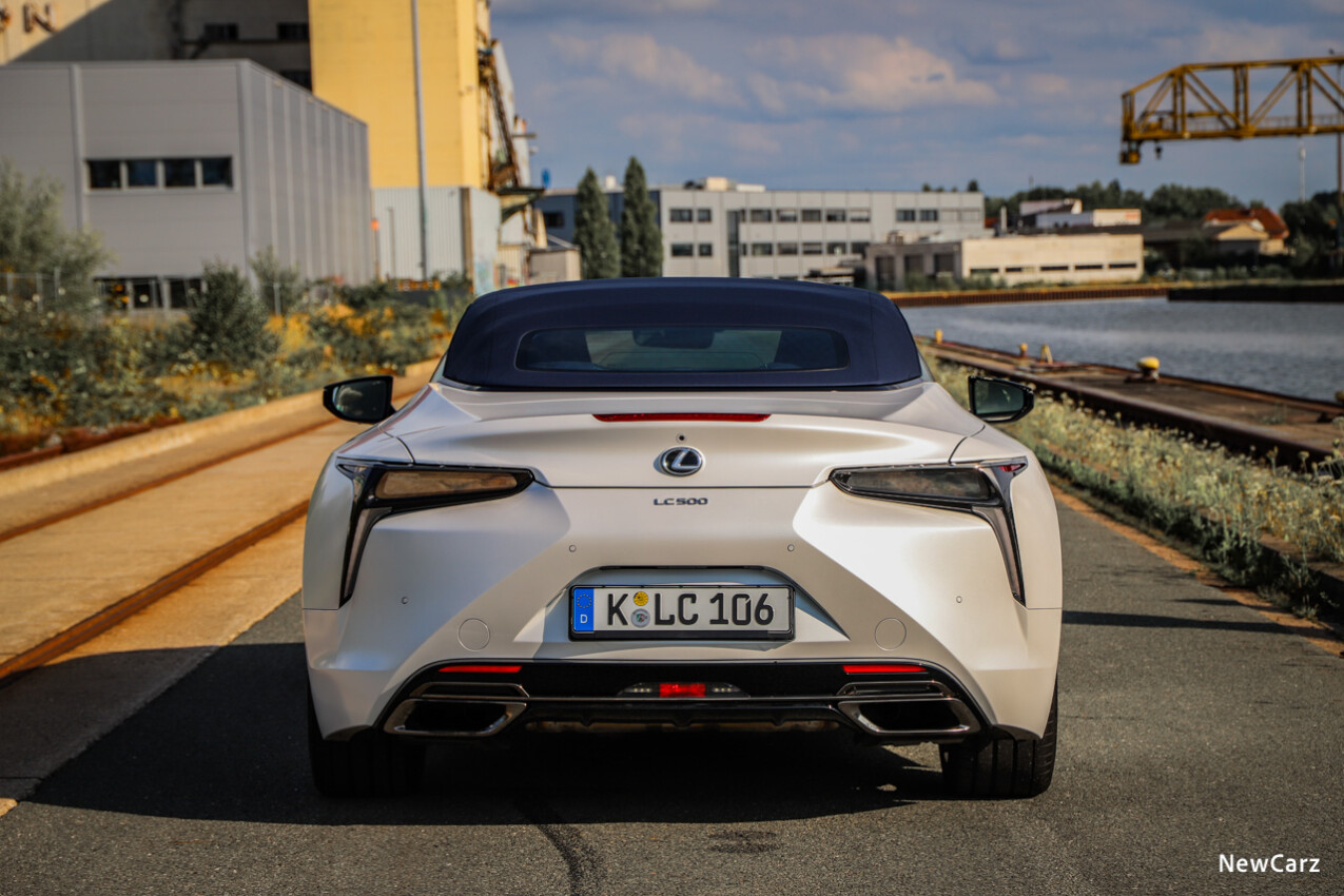 Lexus LC 500 Ultimate Edition Heckansicht