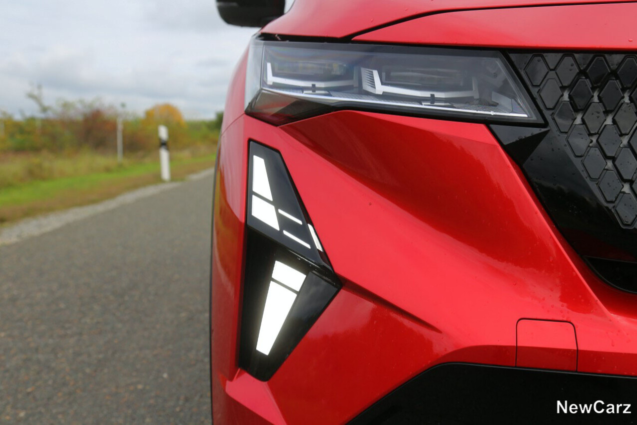 Renault Rafale PHEV Tagfahrlicht