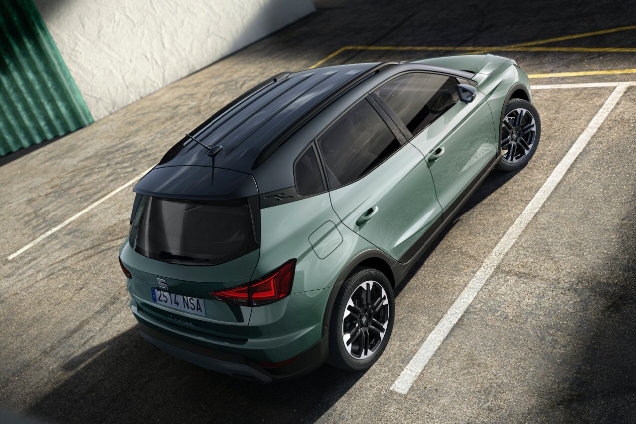 Seat Ibiza und Arona - Arona schräg oben