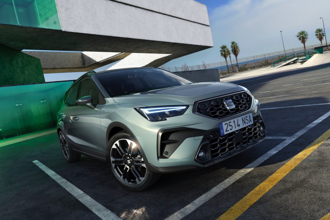 Seat Ibiza und Arona - Arona schräg vorn