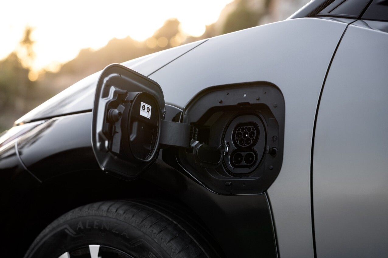 Toyota bZ4X Facelift Ladeanschluss