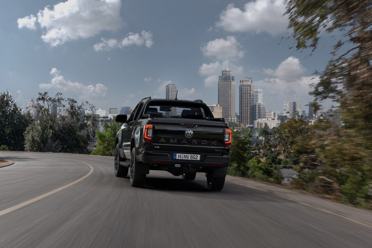VW Amarok Dark Label hinten