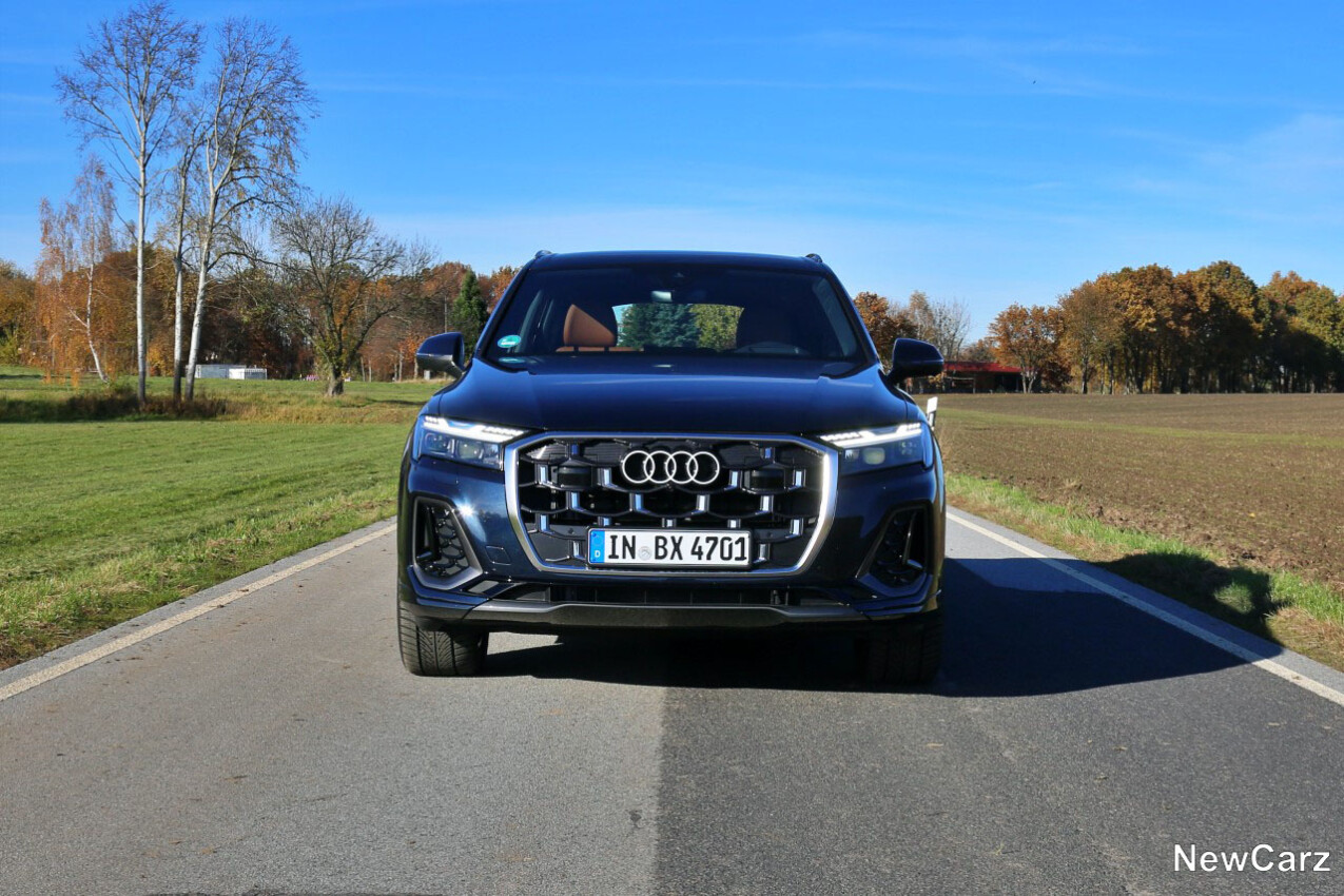 Audi Q7 Front
