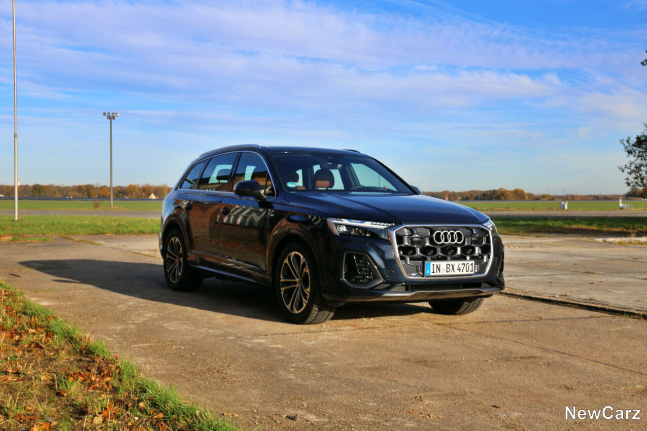 Audi Q7 schräg vorn rechts