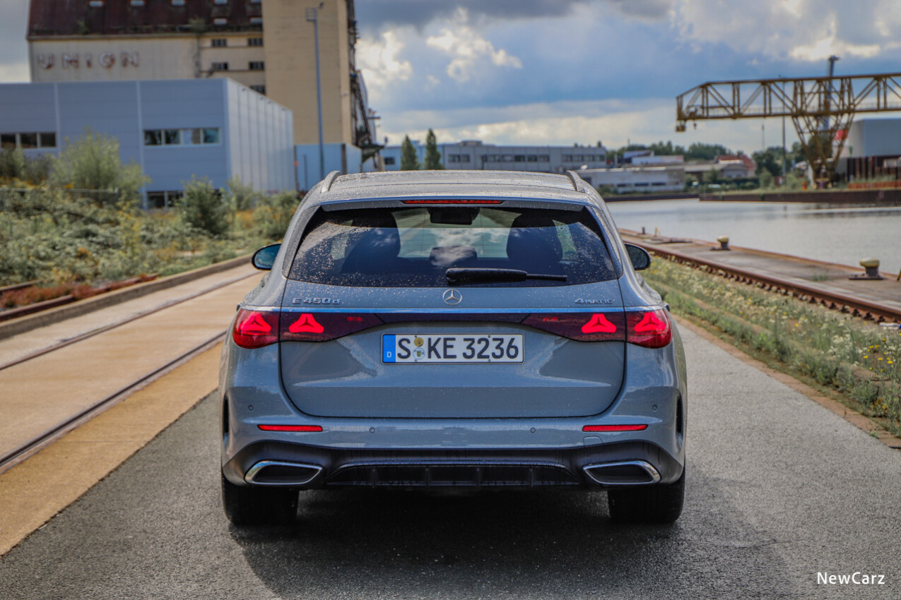 Mercedes-Benz E 450d T-Modell hinten