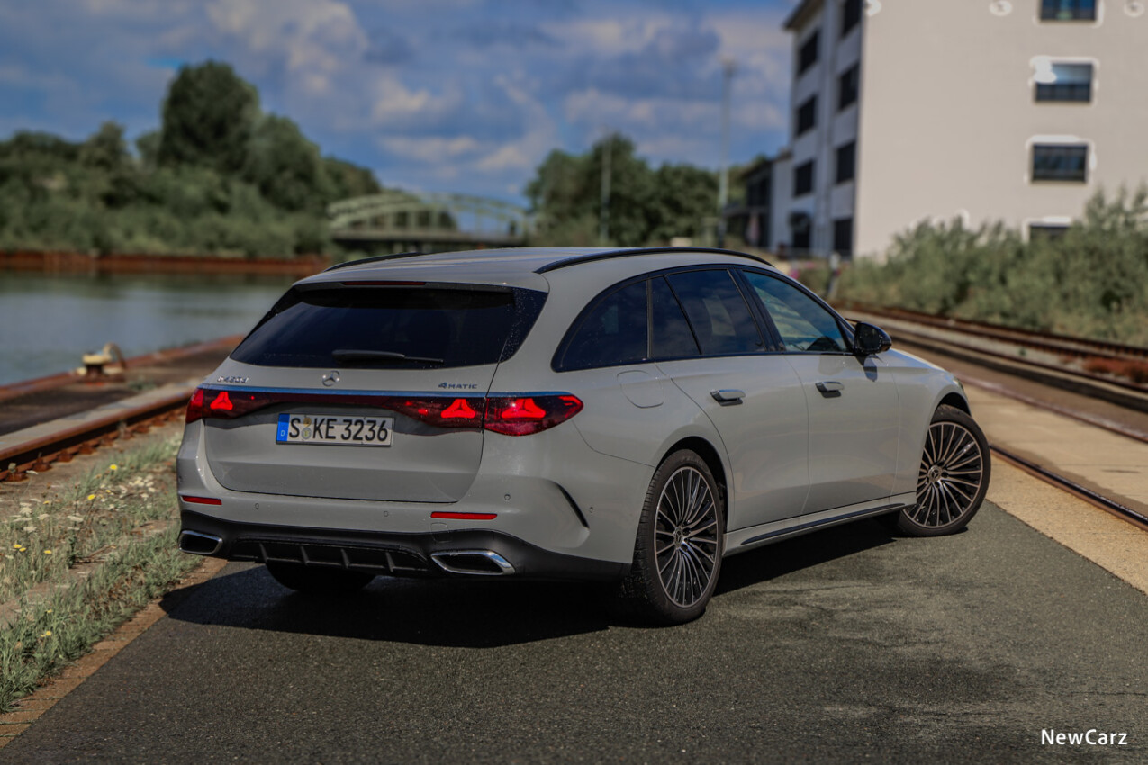 Mercedes-Benz E 450d T-Modell Alpingrau Uni