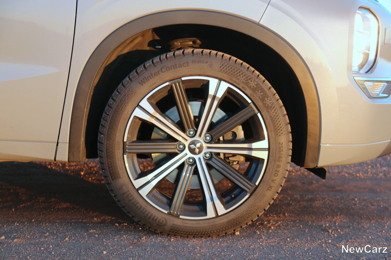 Mitsubishi Outlander 4 PHEV Vorderrad