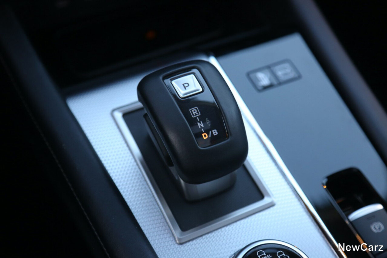 Mitsubishi Outlander 4 PHEV Wählhebel