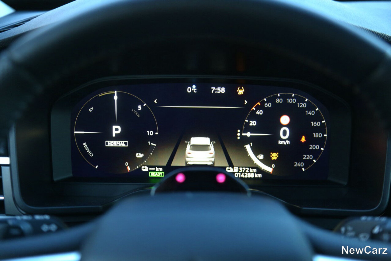 Mitsubishi Outlander 4 PHEV Cockpit