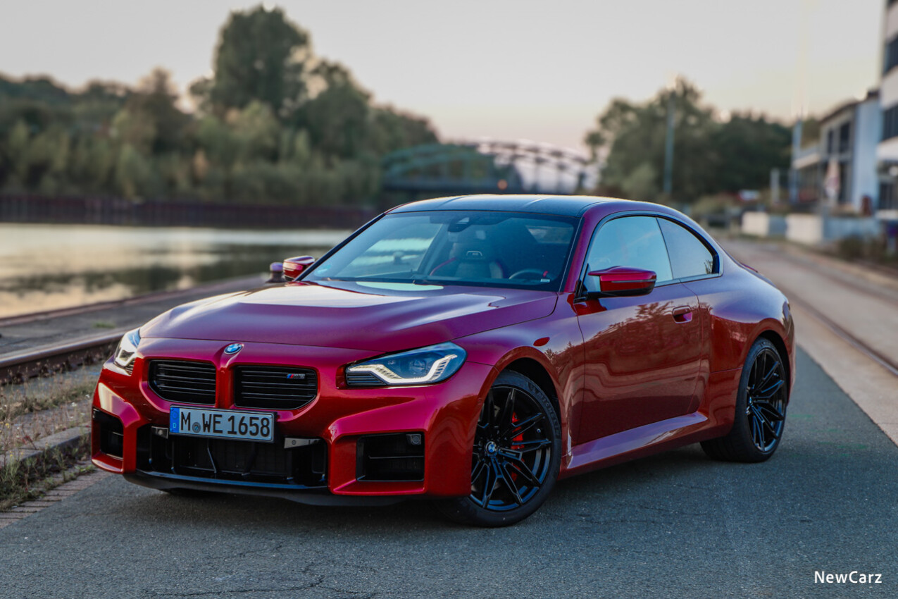 BMW M2 Coupé Fire Red Metallic