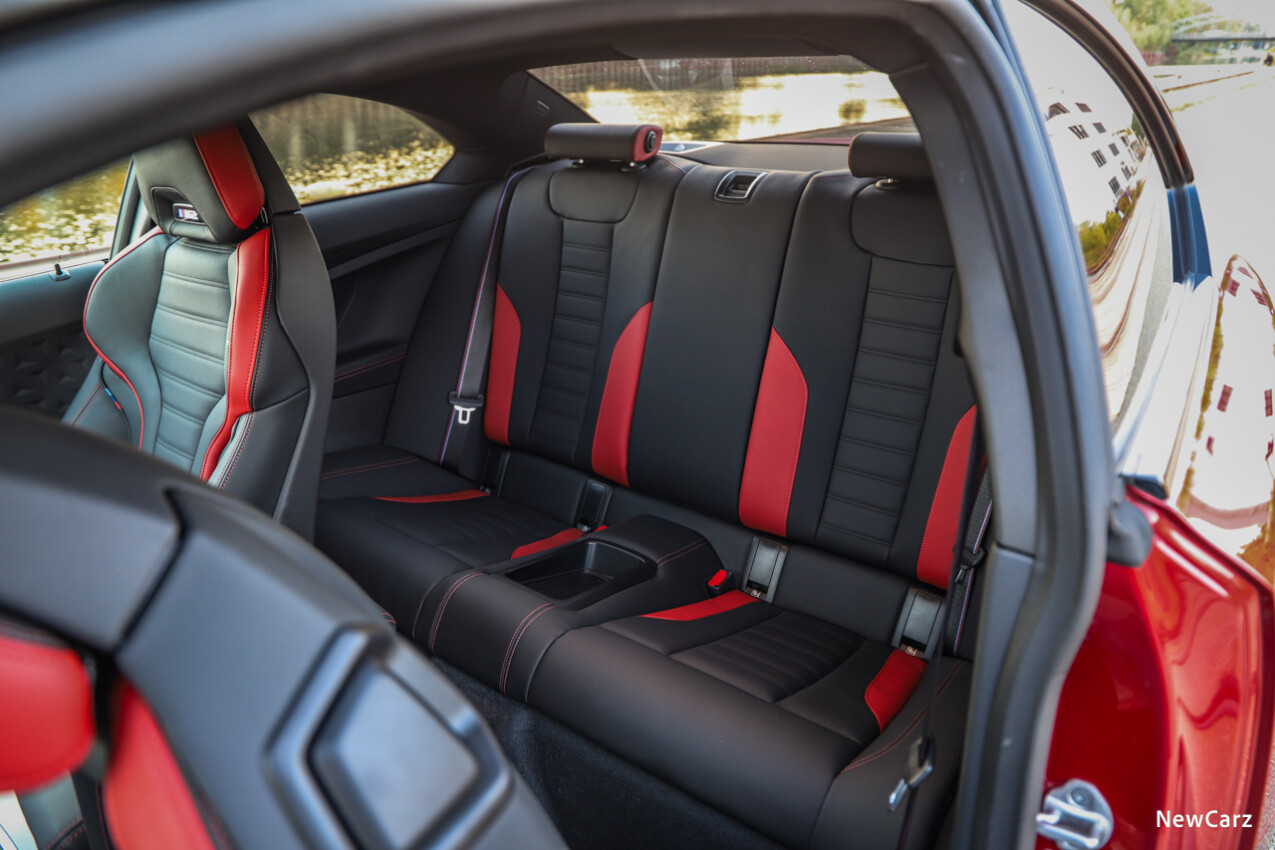 BMW M2 Coupé Rückbank