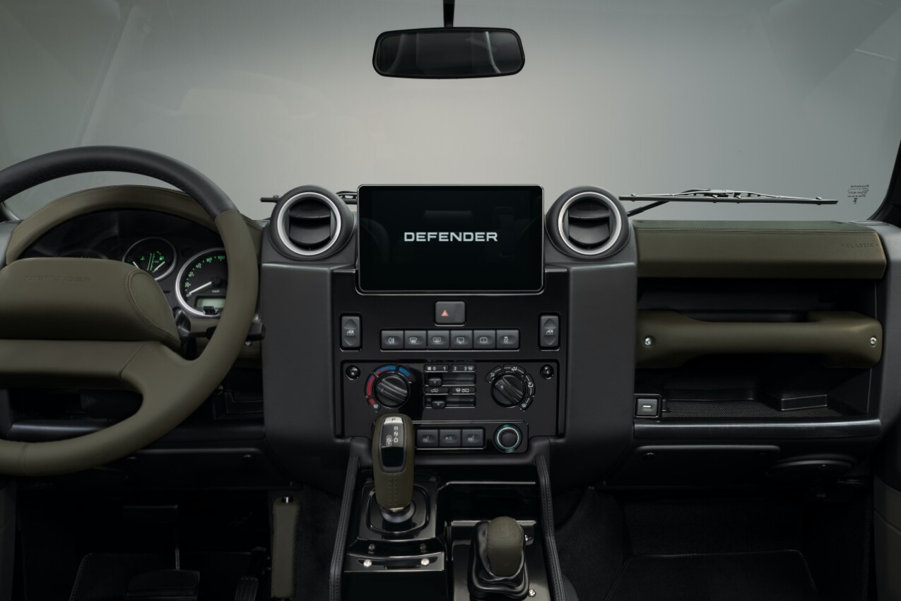 Classic Defender V8 innen