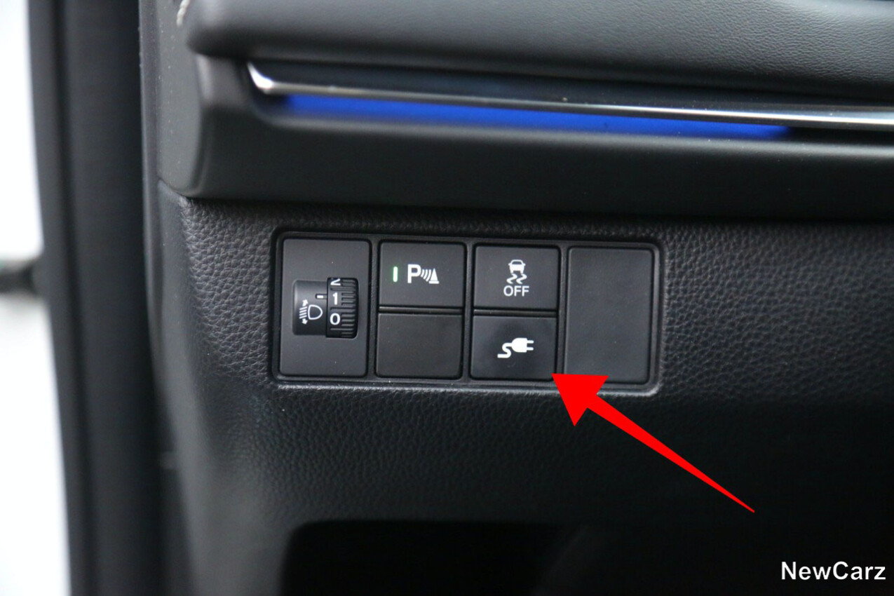 Honda e:NY1 Ladeanschluss Entrieglungstaste