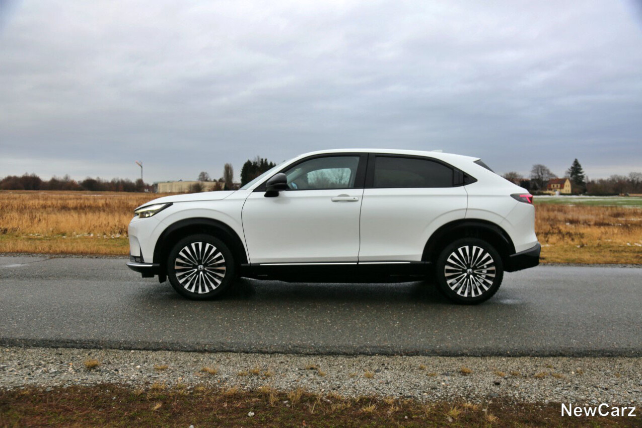 Honda e:NY1 Seite links