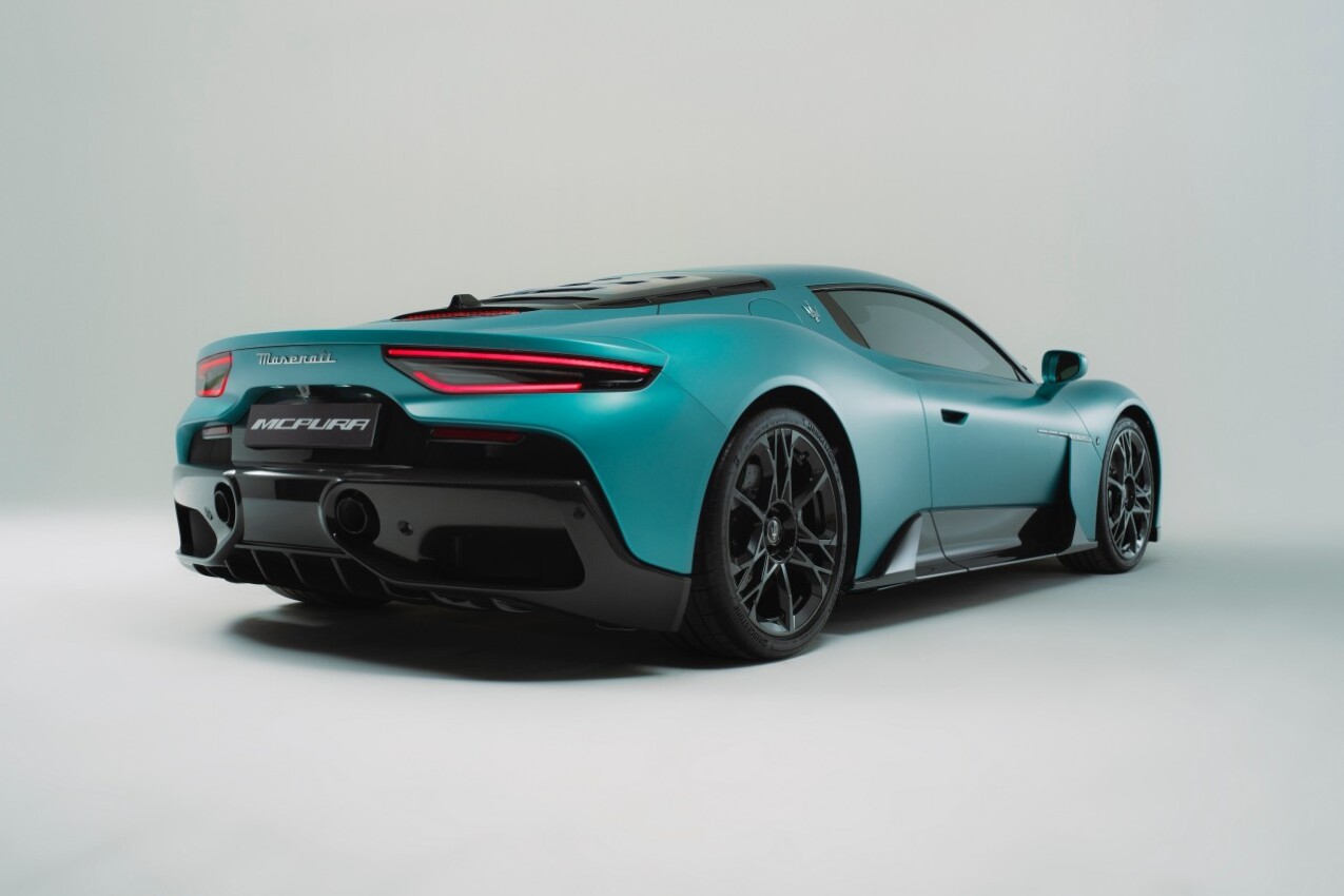 Maserati MCPURA schräg hinten