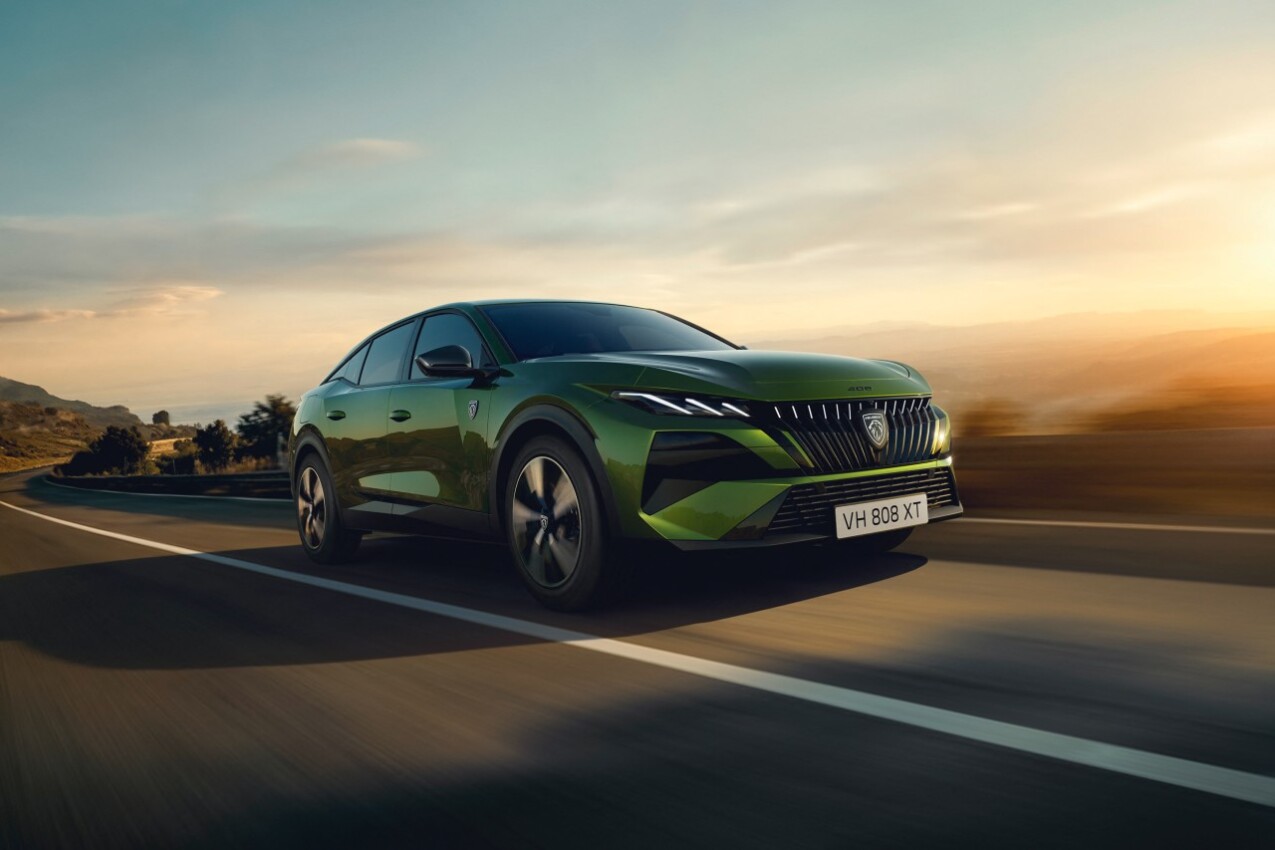 Peugeot 408 Facelift vorn rechts