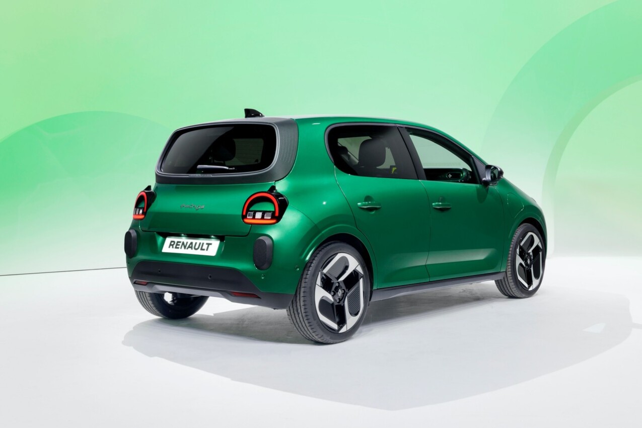 Renault Twingo E-Tech schräg hinten