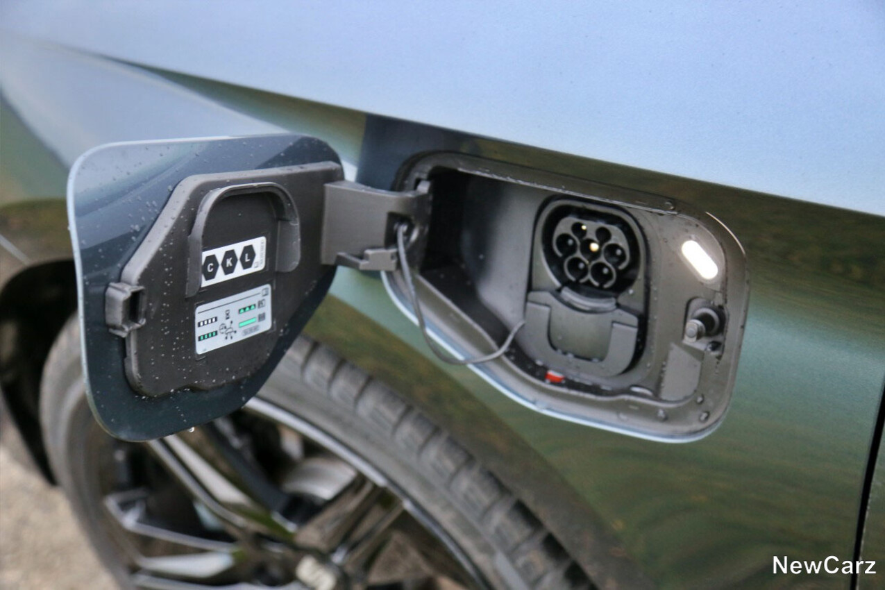 Seat Leon e-Hybrid Black Edition Ladeanschluss