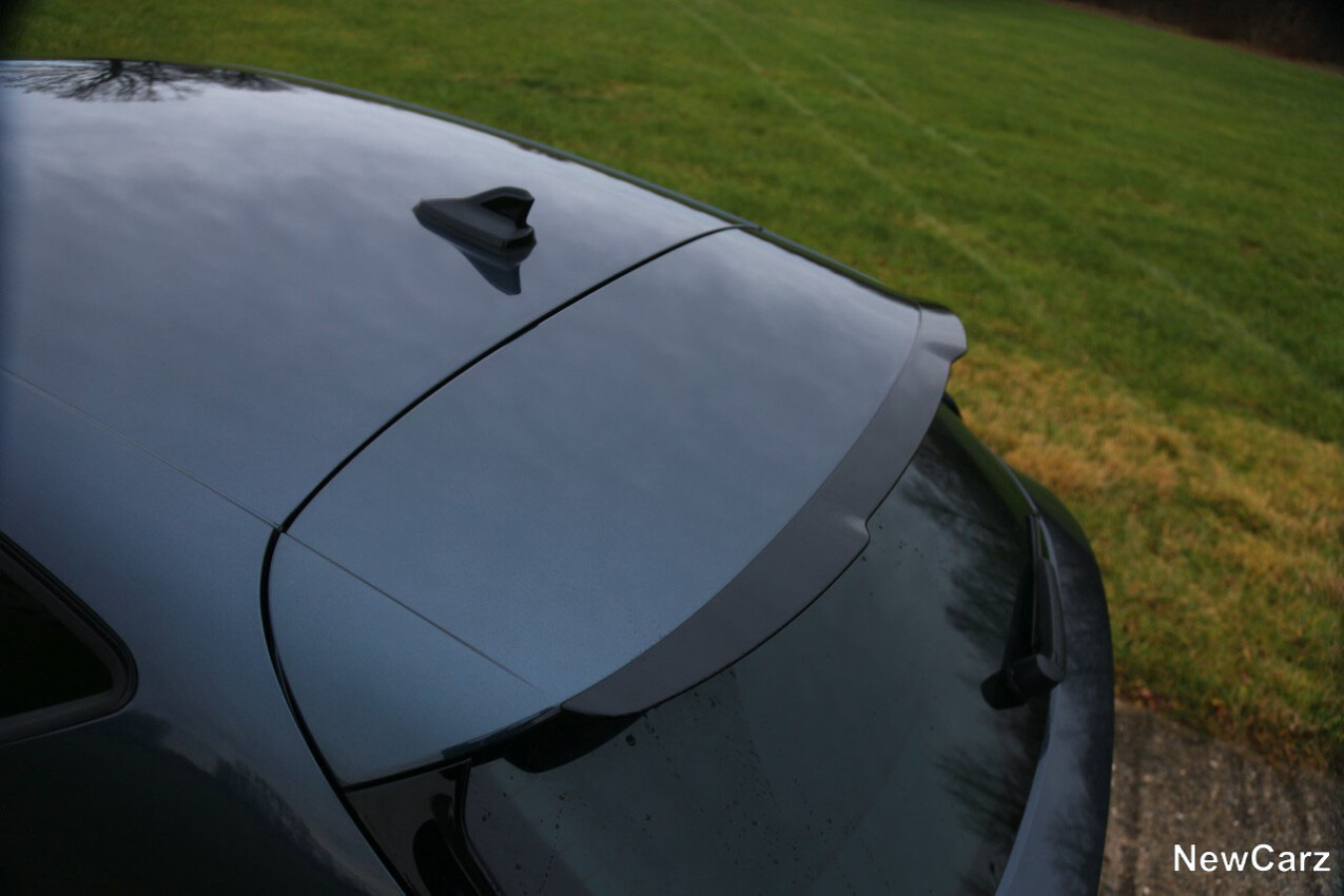 Seat Leon e-Hybrid Black Edition Dachspoiler
