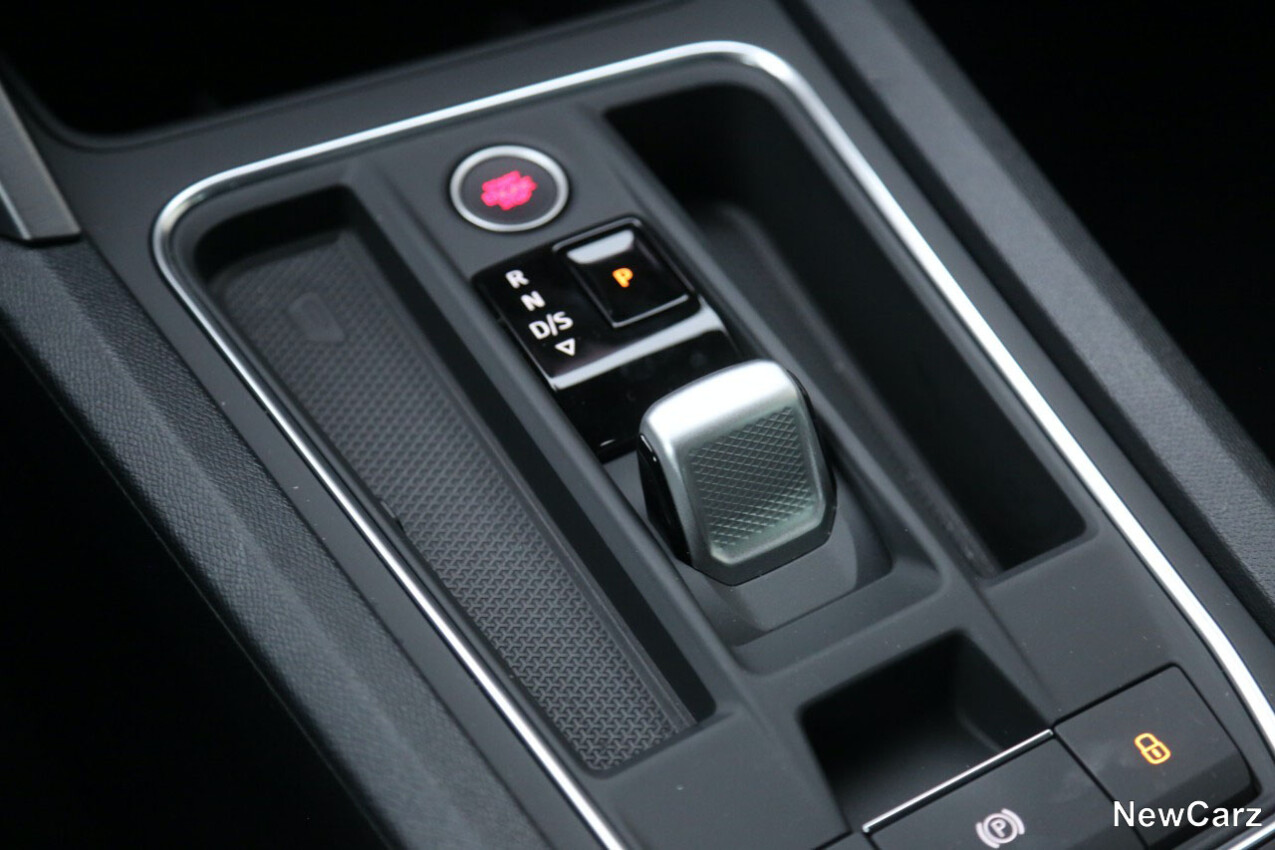 Seat Leon e-Hybrid Black Edition Wählhebel