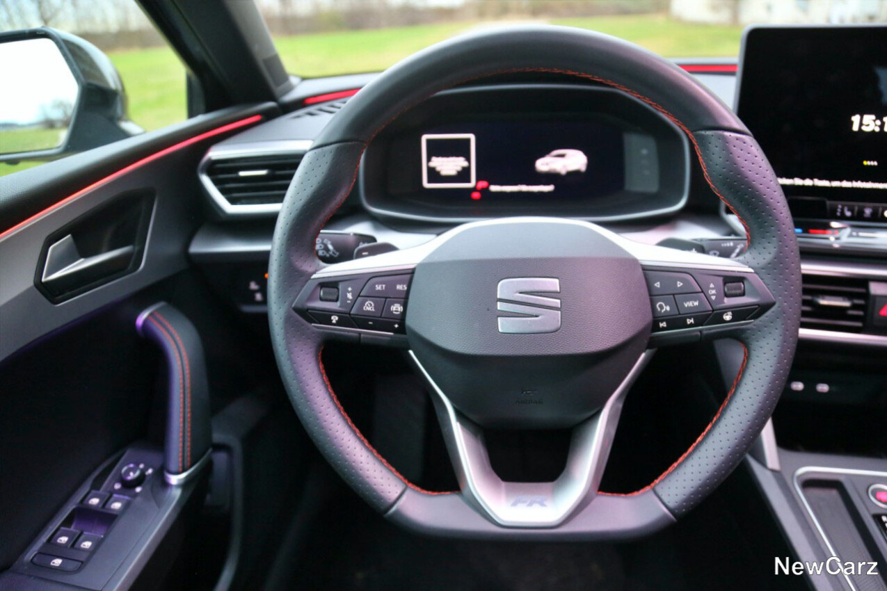 Seat Leon e-Hybrid Black Edition Lenkrad