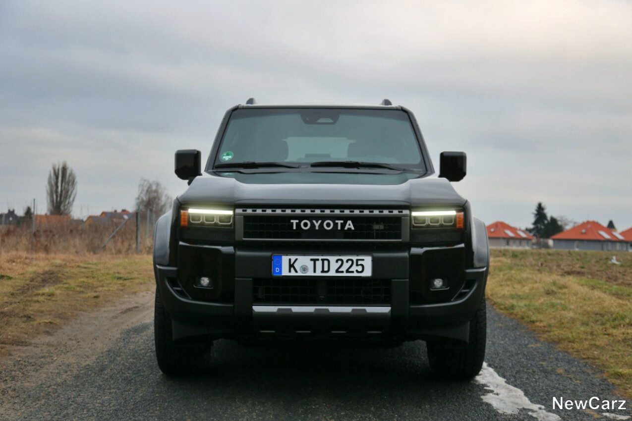 Toyota Land Cruiser Diesel Front