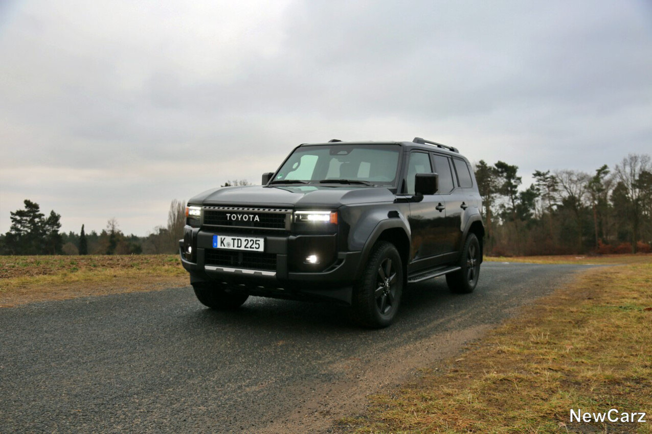 Toyota Land Cruiser Diesel vorn links