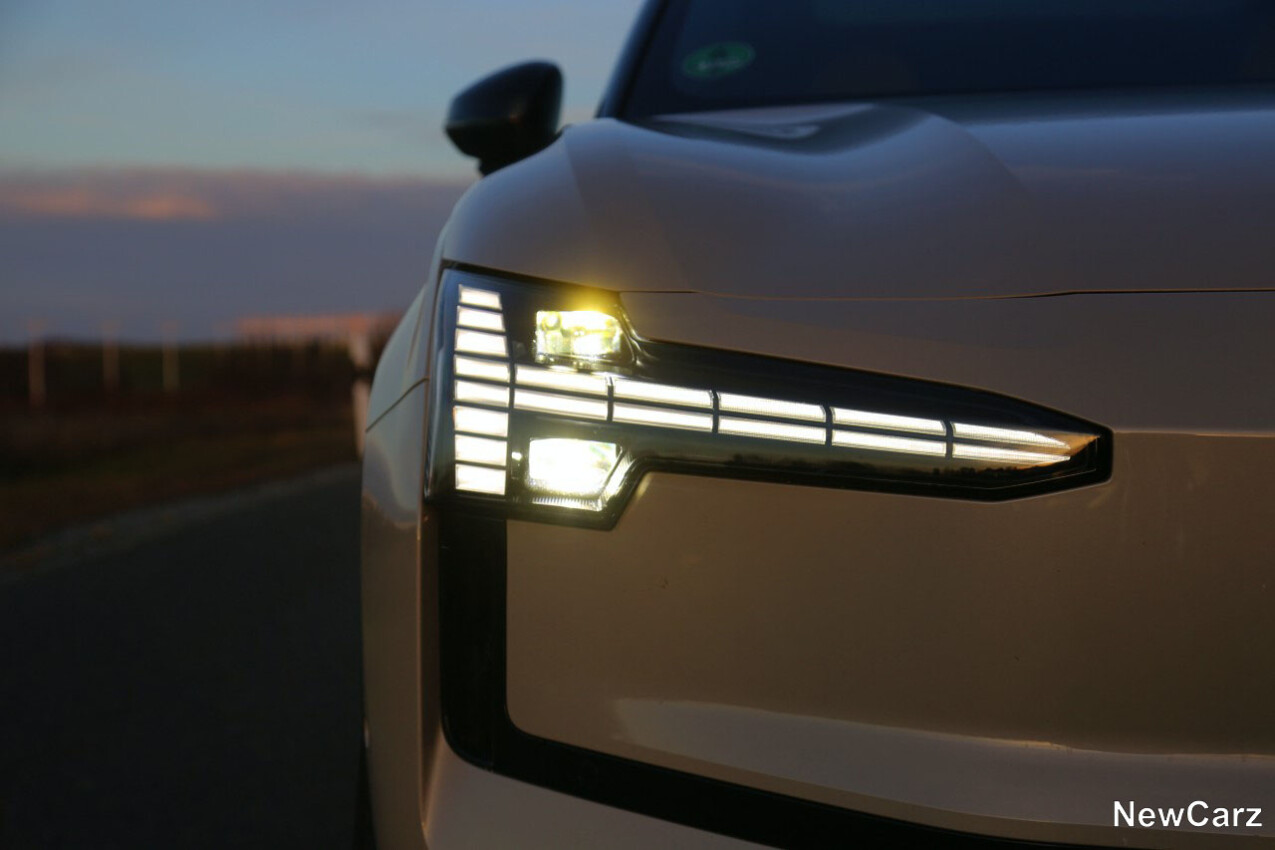 Volvo EX30 Twin Motor Performance Matrix-LED