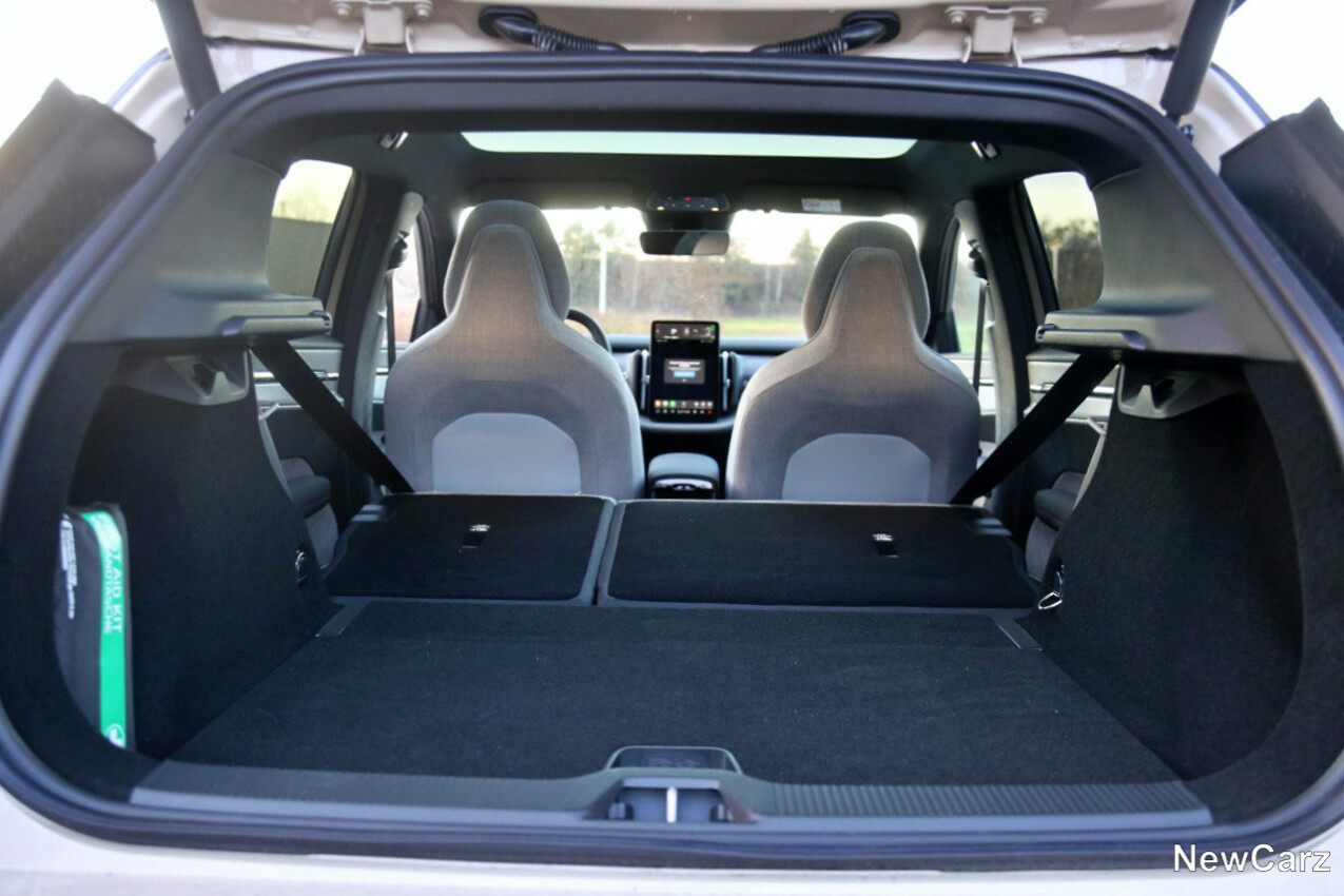 Volvo EX30 Twin Motor Performance Kofferraum maximiert