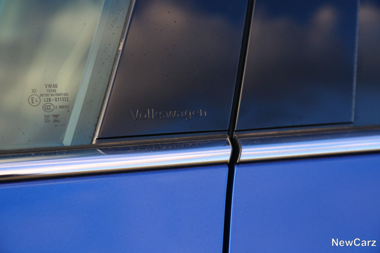 VW Passat eHybrid B-Säule außen