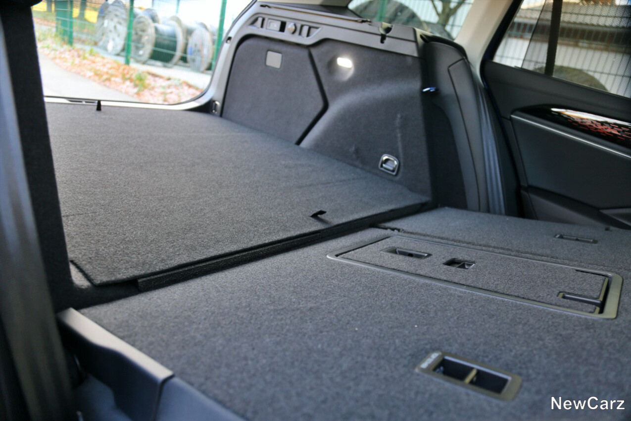 VW Passat eHybrid Kofferraum Laderaumboden