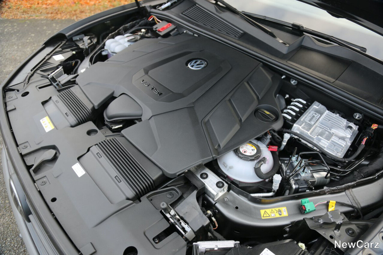 VW Touareg R Facelift Motorraum